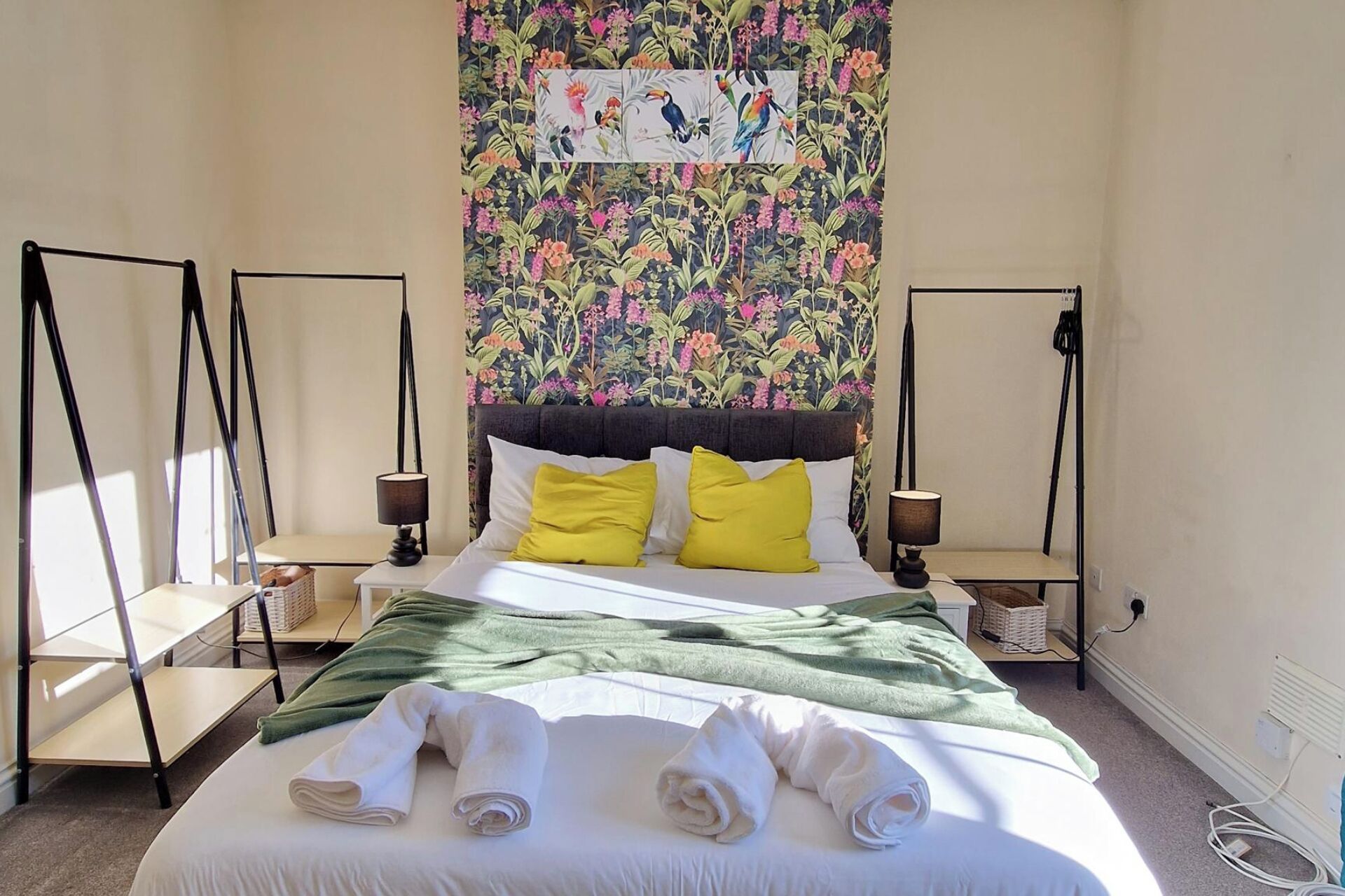 アイロン / アイロン台、WiFi、ベッドシーツ