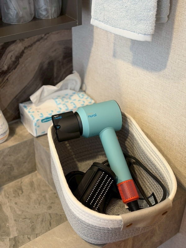 Kahden hengen comfort-huone (kaksi sänkyä), vuoristonäköala | Kylpyhuone