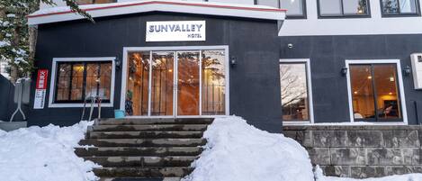 Fachada de la propiedad