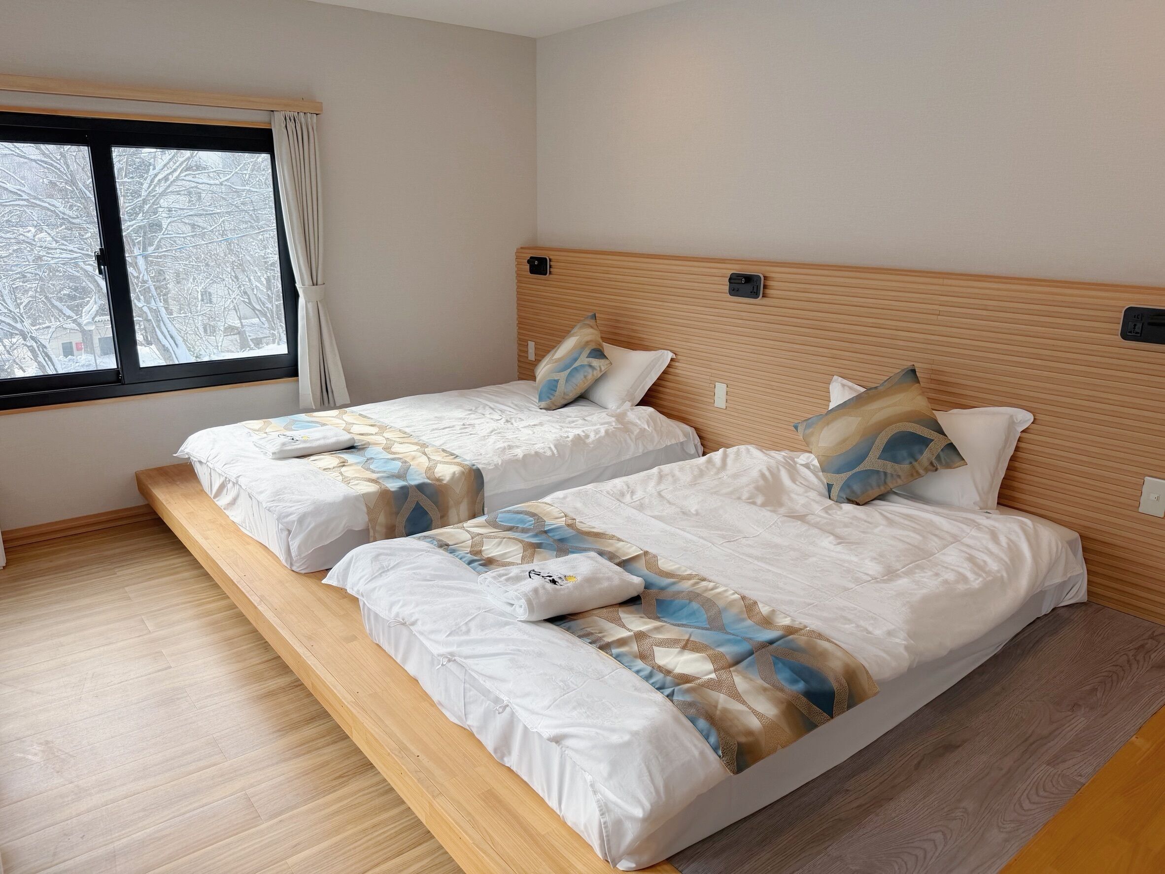 Neljän hengen premium-huone, vuoristonäköala | Ilmainen Wi-Fi