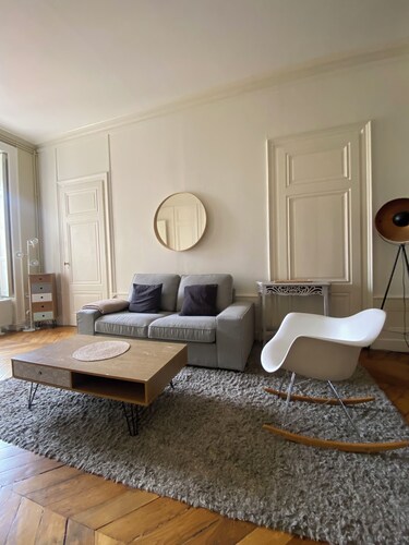 Bourgeois apartment 2 min from Bellecour.