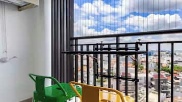 Perhehuone, 3 makuuhuonetta, club-loungen käyttöoikeus, kaupunkinäköala | Näkymä huoneesta