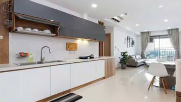 Presidential Room, 2 Bedrooms, Club Lounge Access, City View | Egyptian cotton sheets, premium bedding, down comforters