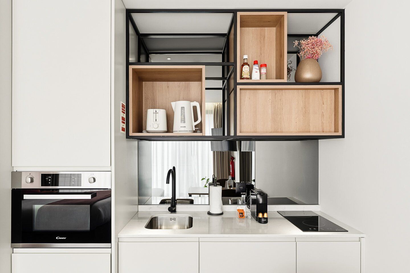 Fridge, microwave, oven, coffee/tea maker