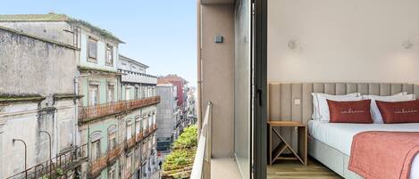 Fer et planche Ă repasser, accĂšs Internet, draps fournis