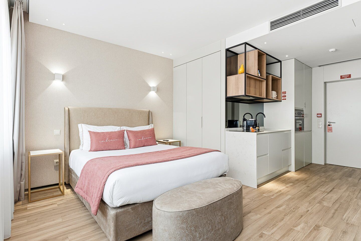 Iron/ironing board, internet, bed sheets