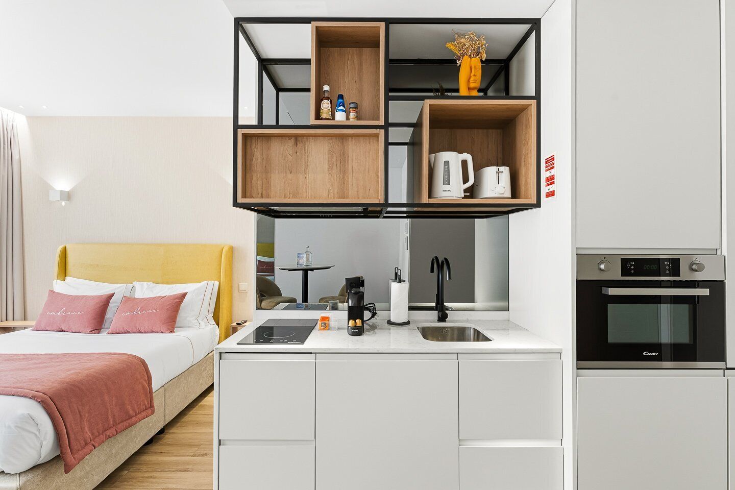 Fridge, microwave, oven, coffee/tea maker