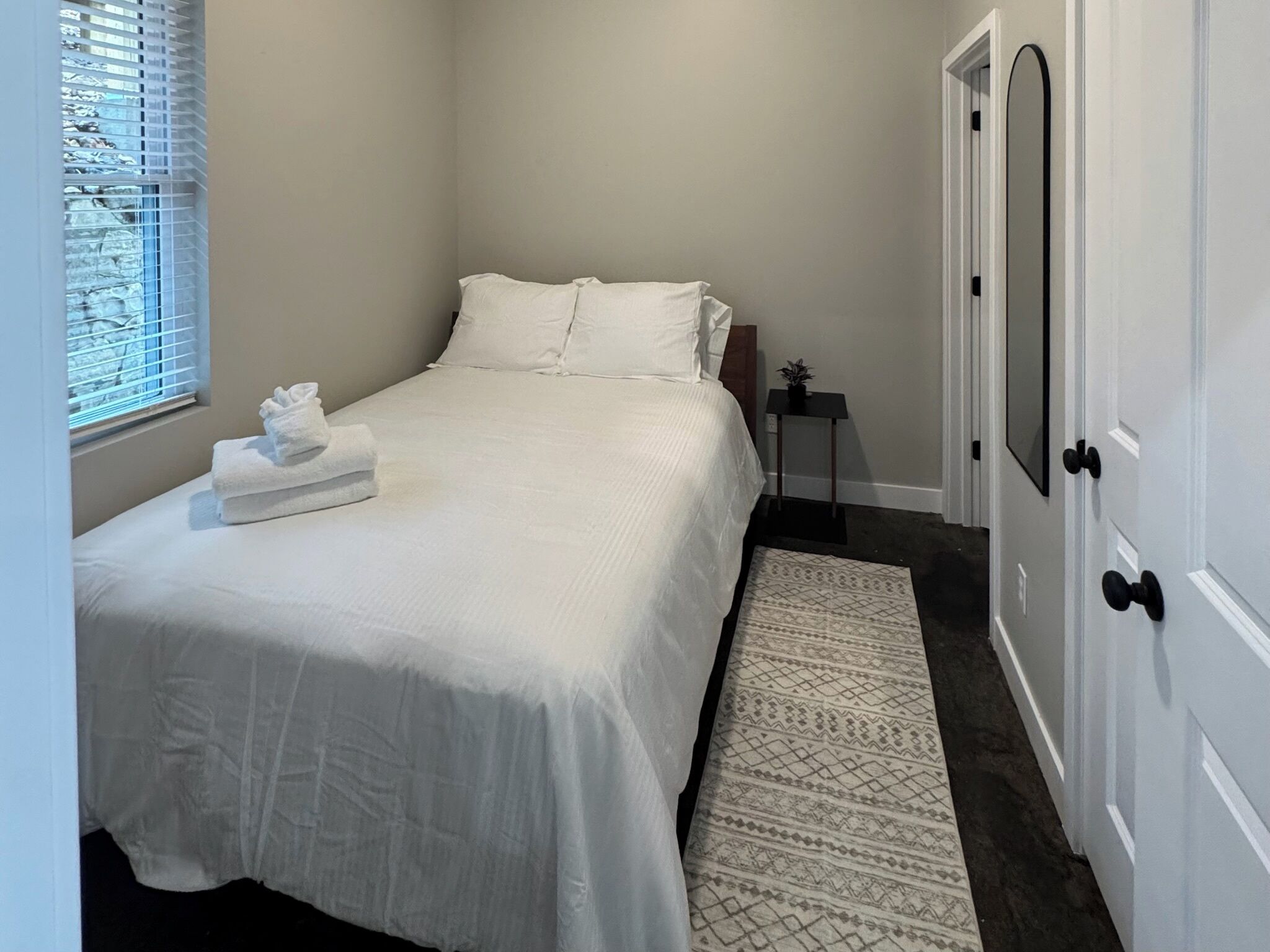 Desk, iron/ironing board, travel cot, free WiFi