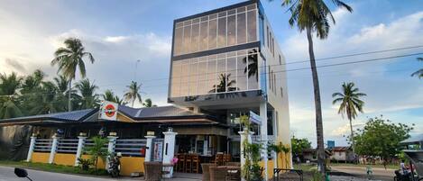 Façade de lâhĂ©bergement