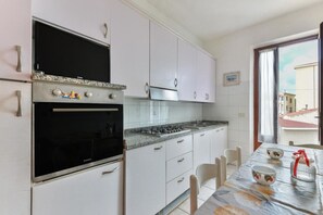 Fridge, oven, dishwasher - Bilocale Lia a Campo (Campo nell'Elba)
