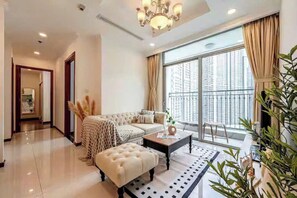 Presidential Suite, 2 Bedrooms, Club lounge access, City View - Zenith Luxstay Landmark 81 Residence (Thanh My Tay)