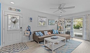 Smart TV - Cozy 2 bedroom condo just steps to the beach! (Brigantine)