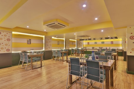Restaurant. Hotel Janki International