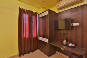 Standaard kamer | Een bureau, een laptopwerkplek, gratis wifi