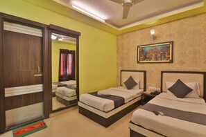 Standard Room | Desk, laptop workspace, free WiFi - Hotel Janki International (Varanasi)