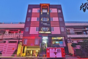 Front of property - evening/night - Hotel Janki International (Varanasi)