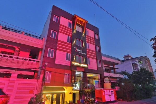 Front of property - evening/night - Hotel Janki International (Varanasi)