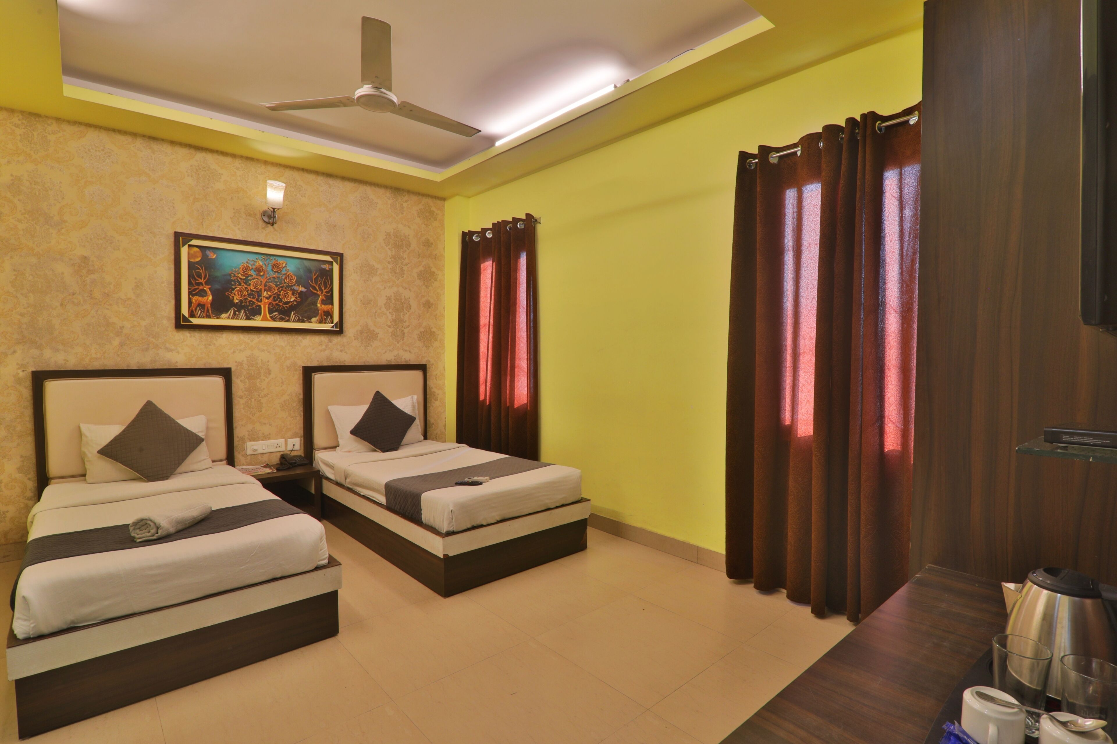 Standard Room | Desk, laptop workspace, free WiFi