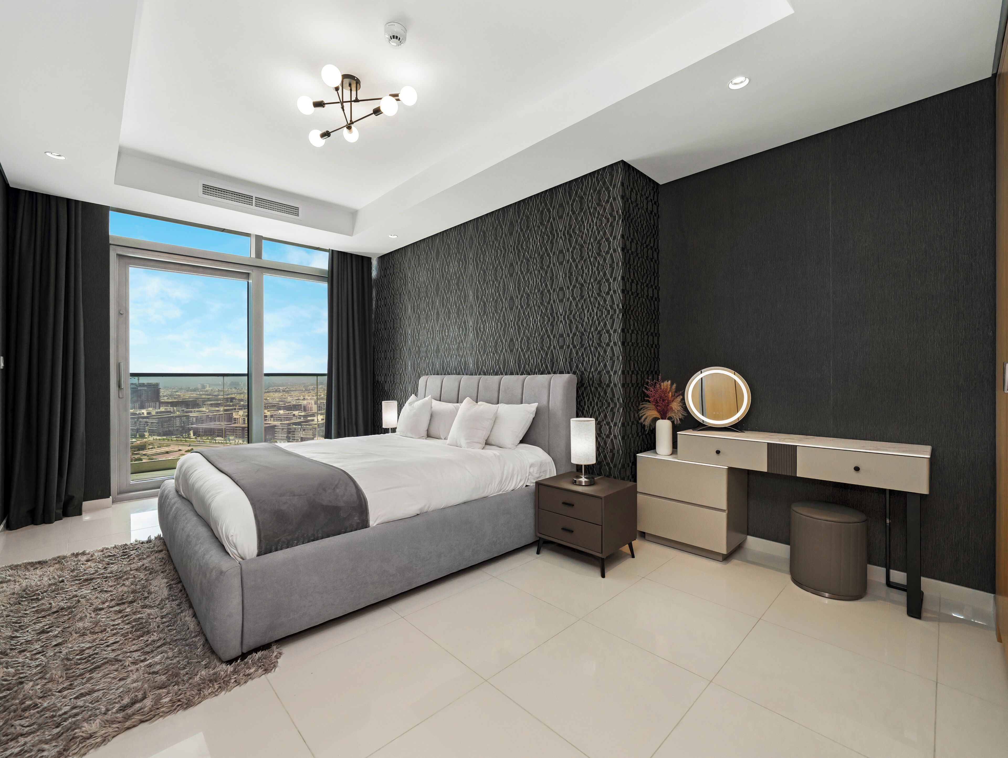 Comfort Apartment, Balcony, City View