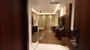 Premium Double Room | In-room safe, desk, free WiFi