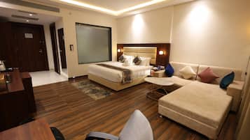 Deluxe Double Room | In-room safe, desk, free WiFi