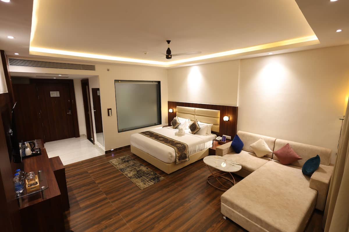 Quarto casal luxo | Cofres nos quartos, escrivaninha, Wi-Fi de cortesia
