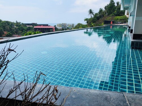 Phuket Sea view Sea&sky pool 900 m from the beach