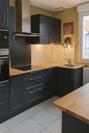 Fridge, microwave, oven, dishwasher
