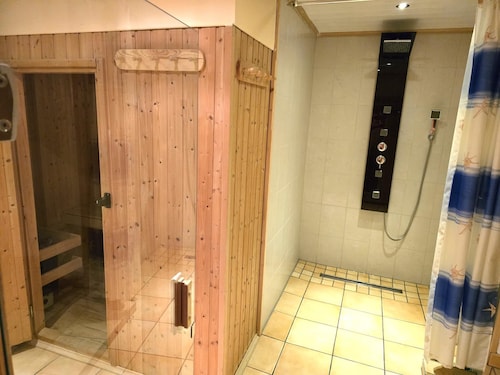 Nice apartment between ski resorts with 2 saunas