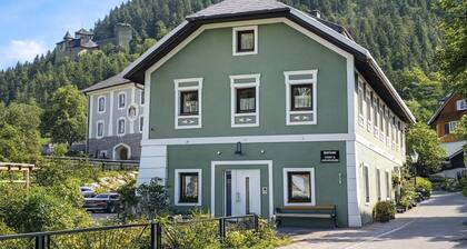 Cosy holiday apartment in the Alps with 2 saunas