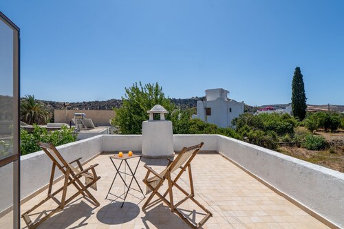 To Patriko - Historic 3 BR Home