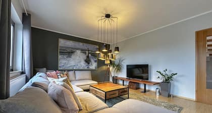 Maison & jardin dans la forĂȘt prĂšs d'Oberpfalz