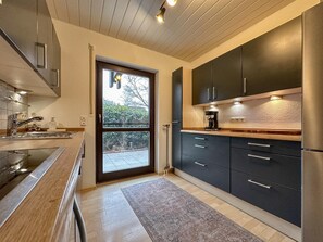 Réfrigérateur, four, plaque de cuisson, lave-vaisselle