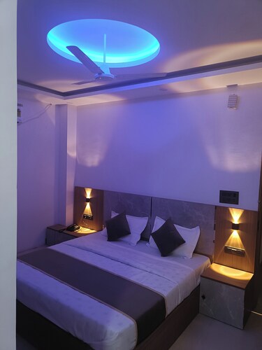 Hotel Ashiyana Palace 