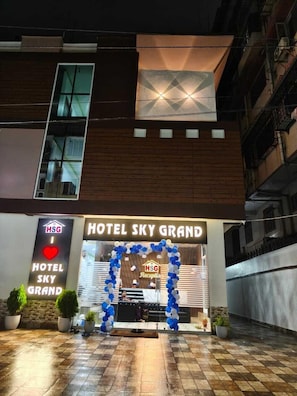 Exterior - Hotel Sky Grand (Guwahati)