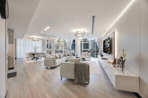 TV - Lux 3BDR Marina Waterfront/Marina Walk/Boat Views (Dubai)