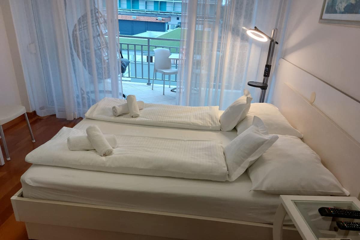 Studio (Studio Apartment With Balcony (Studio) | 4 bedrooms