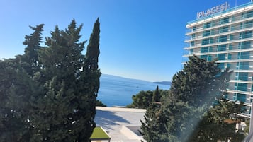 Apartment (Two Bedroom Apartment With Terrace An) | Exterior