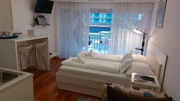 Studio (Studio Apartment With Balcony (Studio) | 4 bedrooms