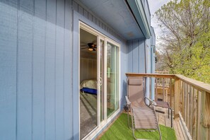 Terrace/patio - 5 Mi to Route 66 Fun! Tulsa Towhome w/ Game Room (Tulsa)