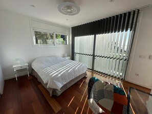 3 bedrooms, iron/ironing board, Internet