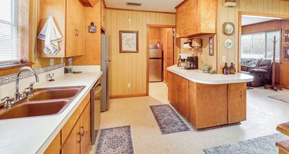 Hunters Hideaway in Hazen w/ Yard: Dogs Welcome!