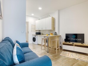 Living area - Vita Portucale | Trendy Apartment Campo Ourique (Lisboa)