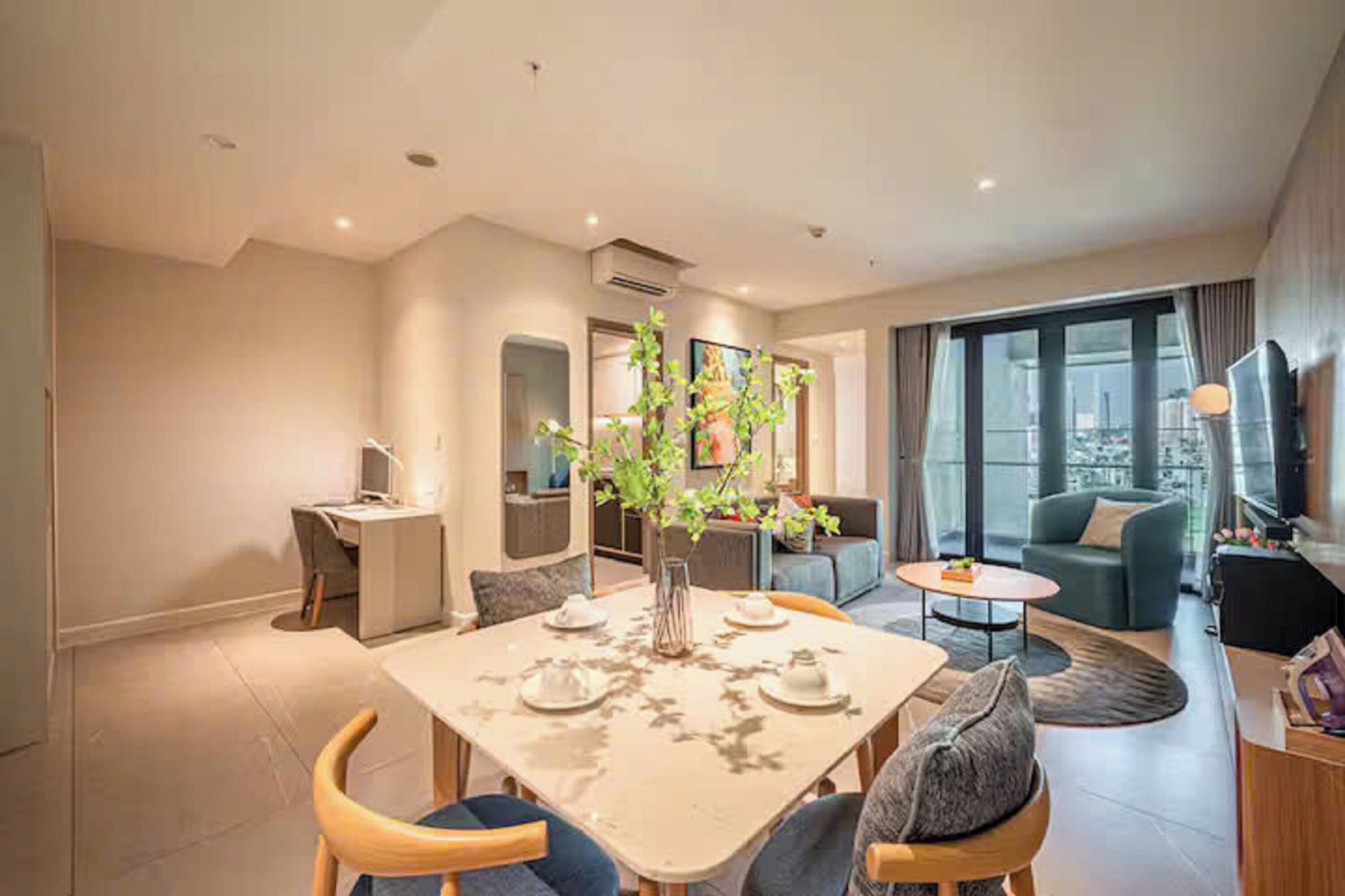 Presidential Suite, 2 Bedrooms, Club Lounge Access, City View | Egyptian cotton sheets, premium bedding, down comforters