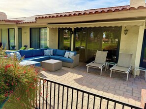 Terrace/patio - 3-Bedroom Condo in Palm Desert – Enjoy Access to Private Golf/Tennis/Pickleball! (Palm Desert)