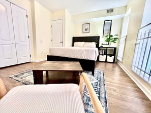 1 bedroom, iron/ironing board, free WiFi, bed sheets