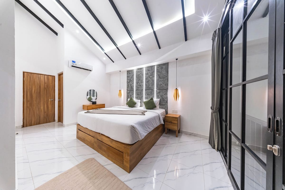 Executive Apartment, 3 Bedrooms, Pool View | In-room safe, desk, laptop workspace, soundproofing