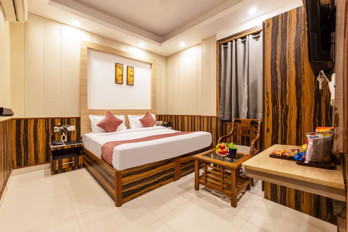 Deluxe Double Room | Desk, laptop workspace, WiFi (free)