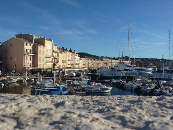 Marina - 4* apartment 300m from the beach, air conditioning, terrace and swimming pool, 60 m2, 2 parking spaces (La Croix-Valmer)