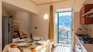 Fridge, microwave, oven, dishwasher - Il Girasole by Interhome (Vallecrosia)